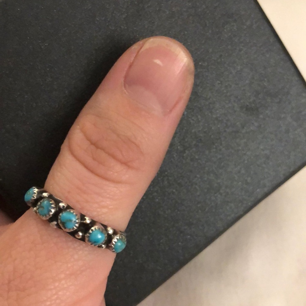 Vintage, size 7 turquoise ring